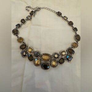 White House black market necklace